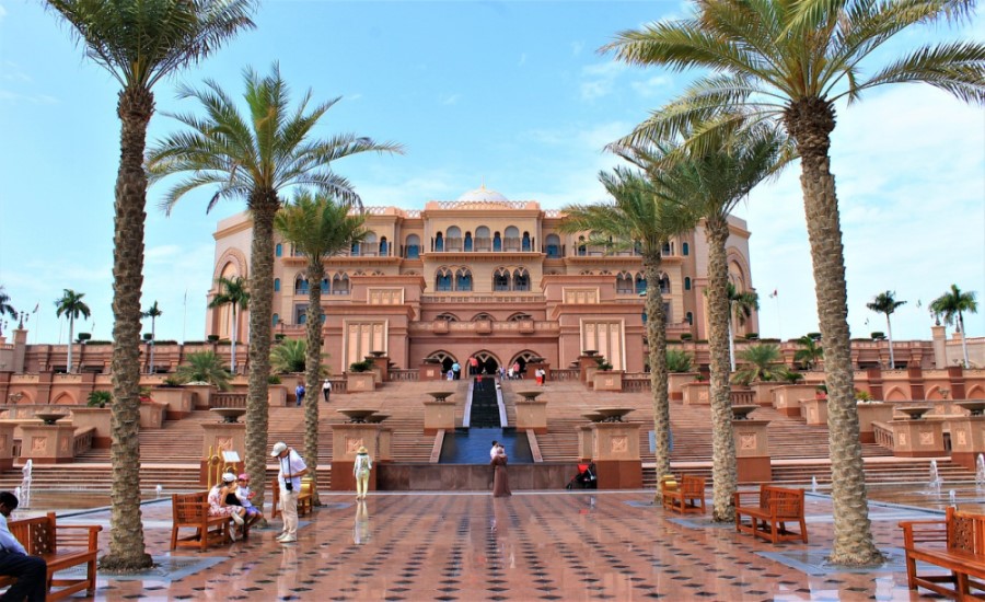 Emirates Palace Mandarin Oriental Hotel, Abu Dhabi, UAE - The Top 6 Best Luxury Destinations in the World