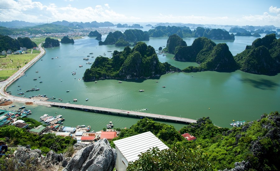Ha Long Bay, Vietnam - 10 Best Luxury Cruise Ports and Destinations in Asia