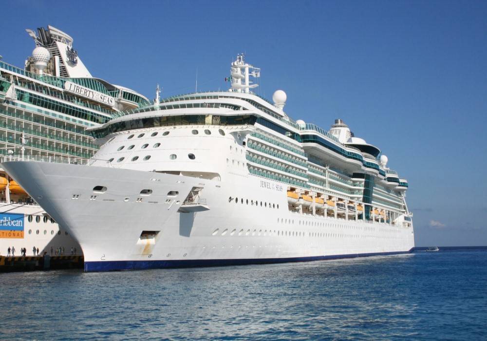 Royal Caribbean Cruise Ships - Liberty of the Seas and Jewel of the Seas - Luxury Cruise Lines